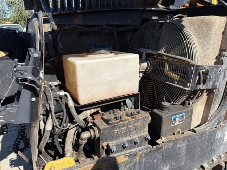 ditch-witch-jt3020-mach-1-image-33