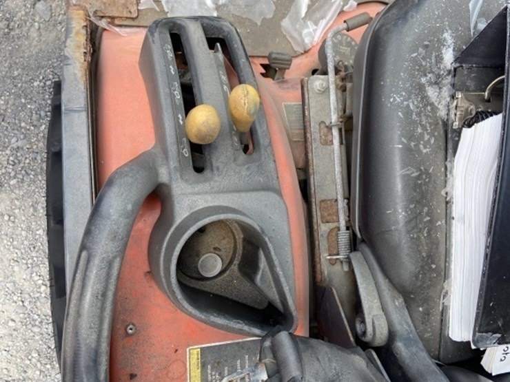 2014-kubota-bx2670-image-15