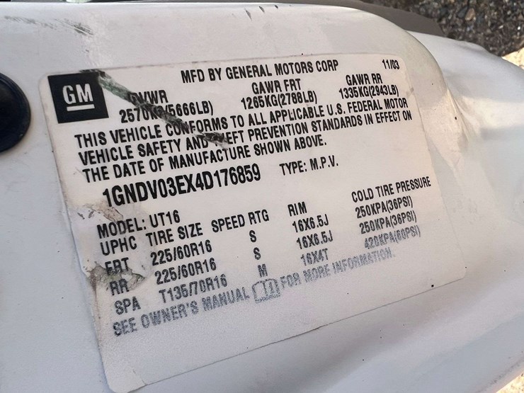 2004-chevrolet-venture-image-29