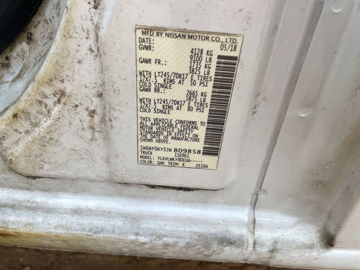 2018-nissan-nv2500hd-image-30