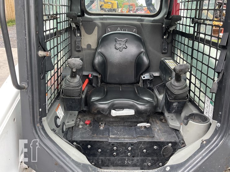 2021-bobcat-t740-image-15