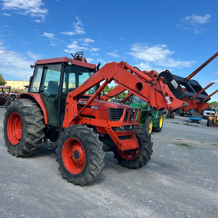 KUBOTA M9000