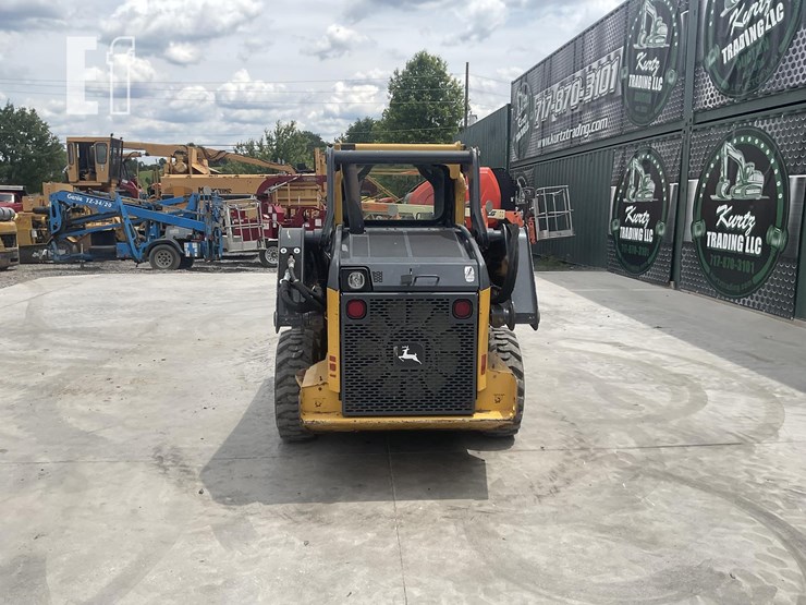 2016-deere-318e-image-3