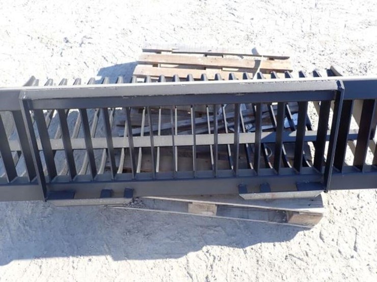 unused-greatbear-72-in.-skid-steer-rock-bucket-image-9