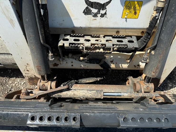 2024-bobcat-t770-image-10