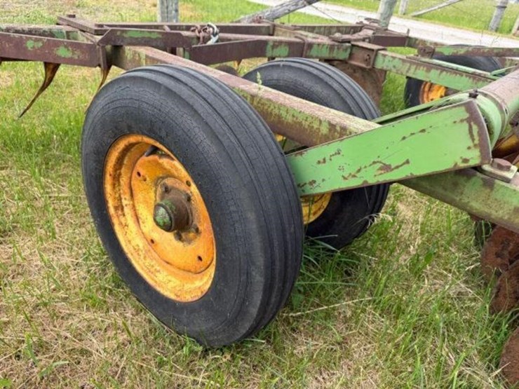john-deere-14-image-5