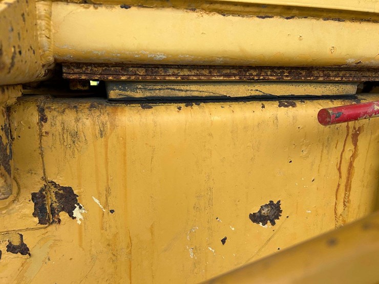caterpillar-d250e-image-41