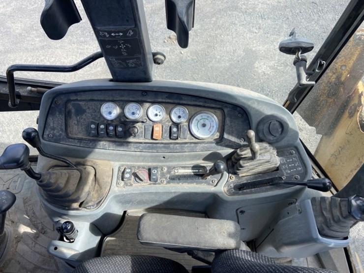 2004-caterpillar-420d-image-15