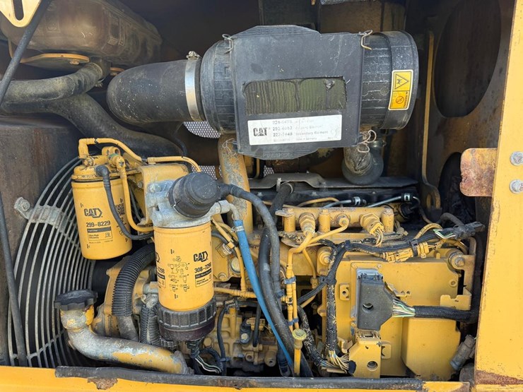 caterpillar-d3k-lgp-image-20