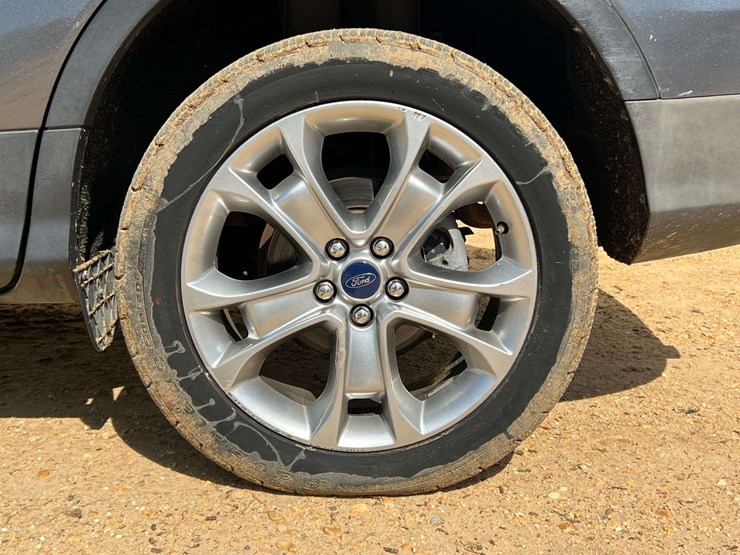 2014-ford-escape-titanium-image-11