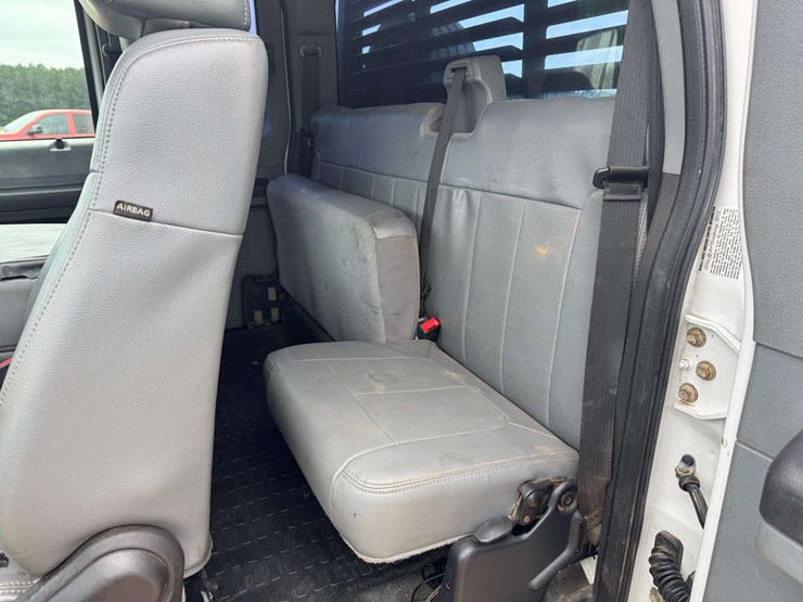 2012-ford-f550-image-13