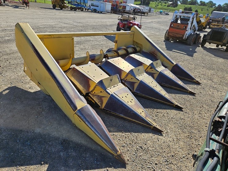 new-holland-38-image-7