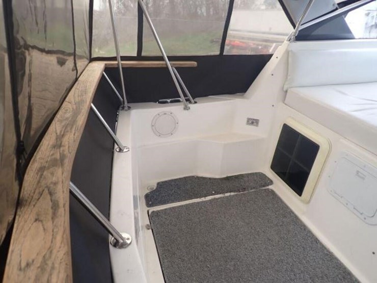 1989-bayliner-ciera-2650-26-ft-cabin-cruiser-bp1a6-image-18