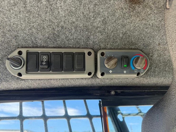 bobcat-s300-image-26