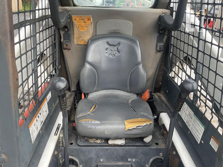 2009-bobcat-t190-image-14