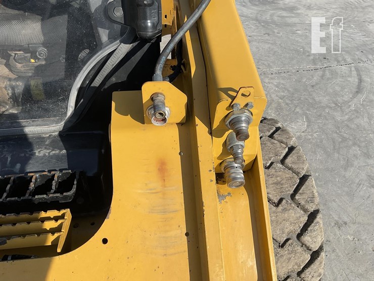 2022-caterpillar-272d3-image-11