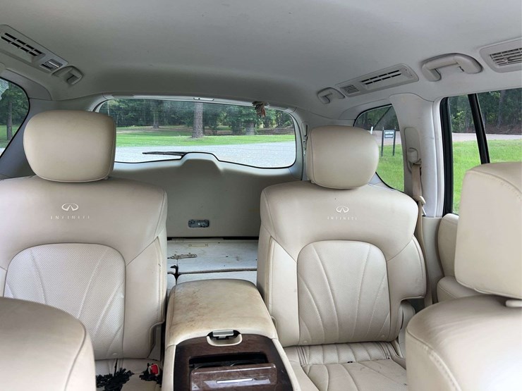 2012-infiniti-qx56-image-19
