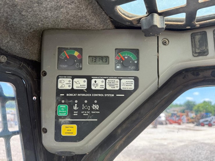 bobcat-s300-image-19
