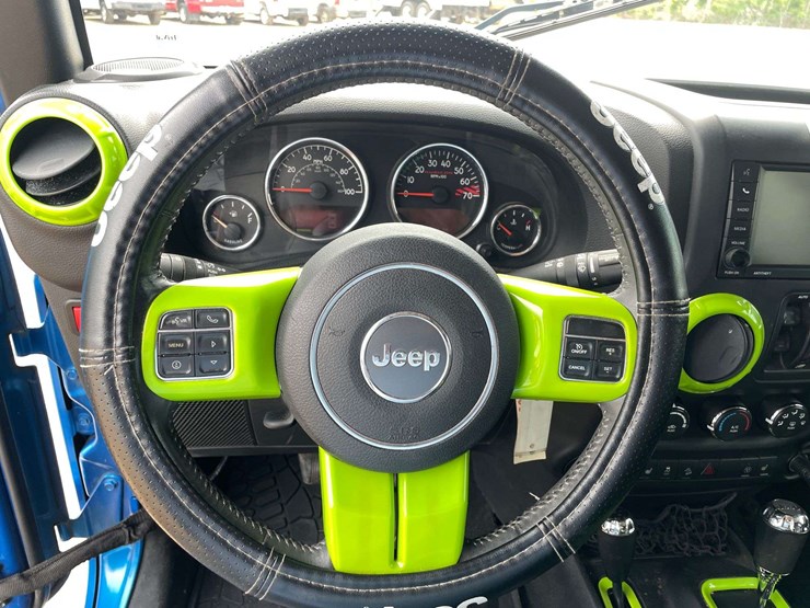 2016-jeep-wrangler-image-12