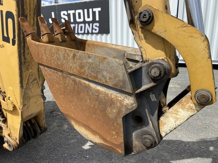 new-holland-575e-image-21