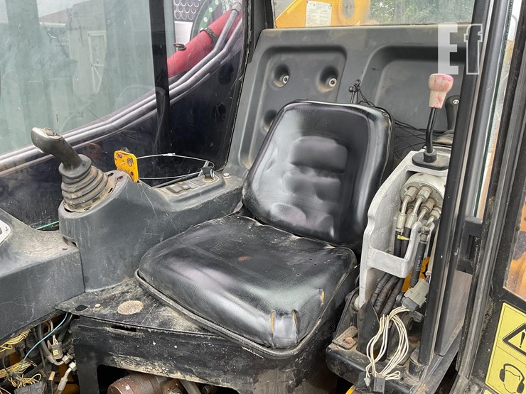 2006-jcb-1110t-image-13