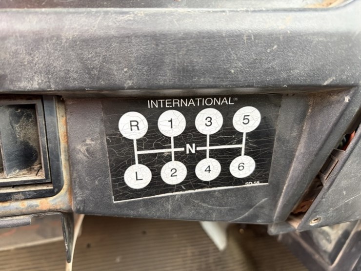 1997-international-4700-image-37