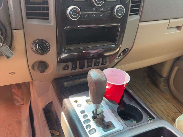 2015-nissan-titan-image-11