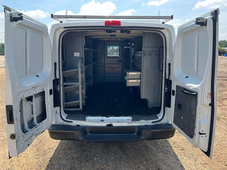 2018-utility-van-image-14