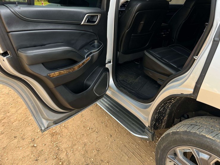 2016-gmc-yukon-denali-image-15