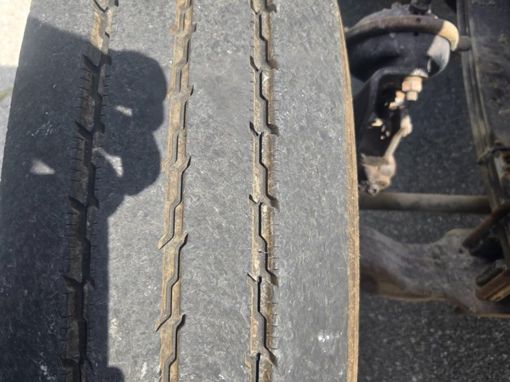 2004-peterbilt-378-image-50