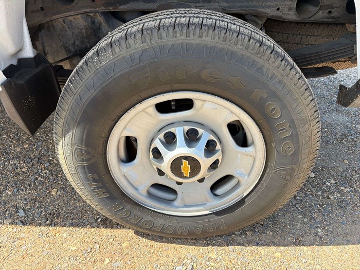 2015-chevrolet-silverado-2500-image-9