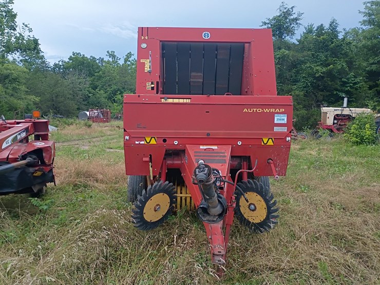 new-holland-654-image-8