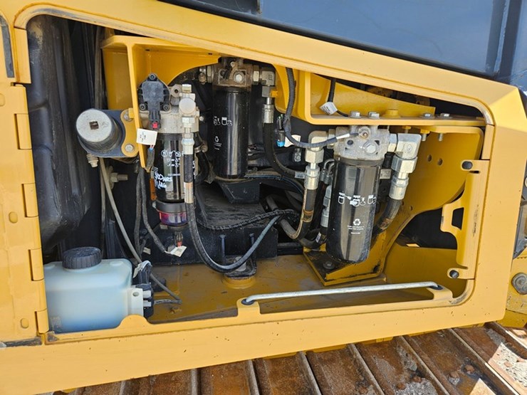 deere-550k-image-30