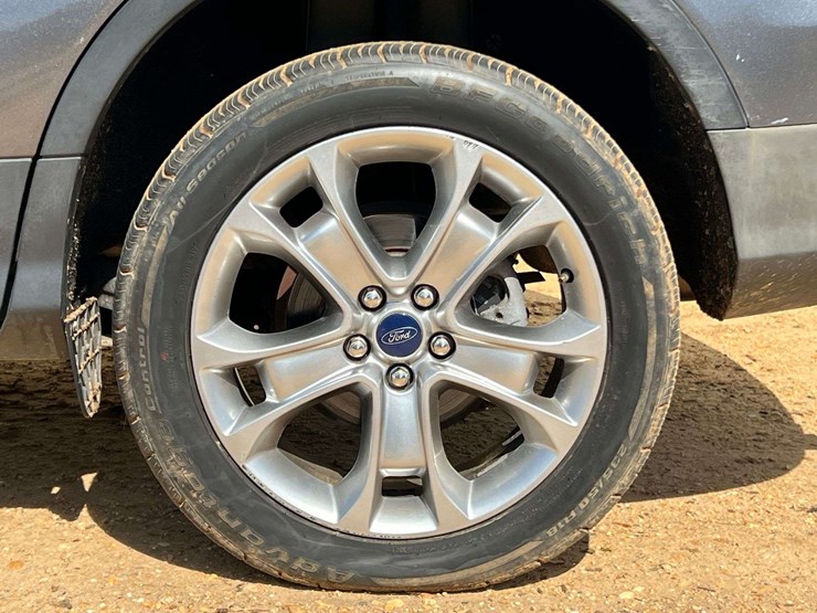 2014-ford-escape-titanium-image-19