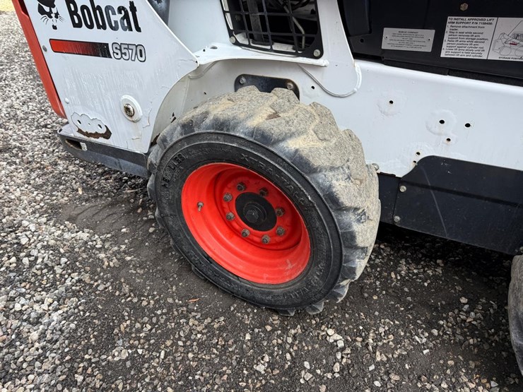 bobcat-s570-image-13