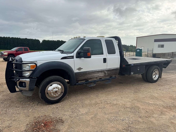 2012-ford-f550-image-1