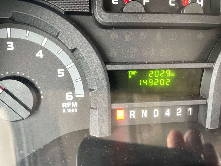 2019-ford-e350-image-28