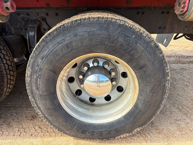 2006-sterling-l9500-image-9