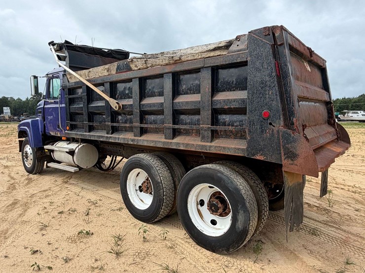1998-mack-ch613-image-29