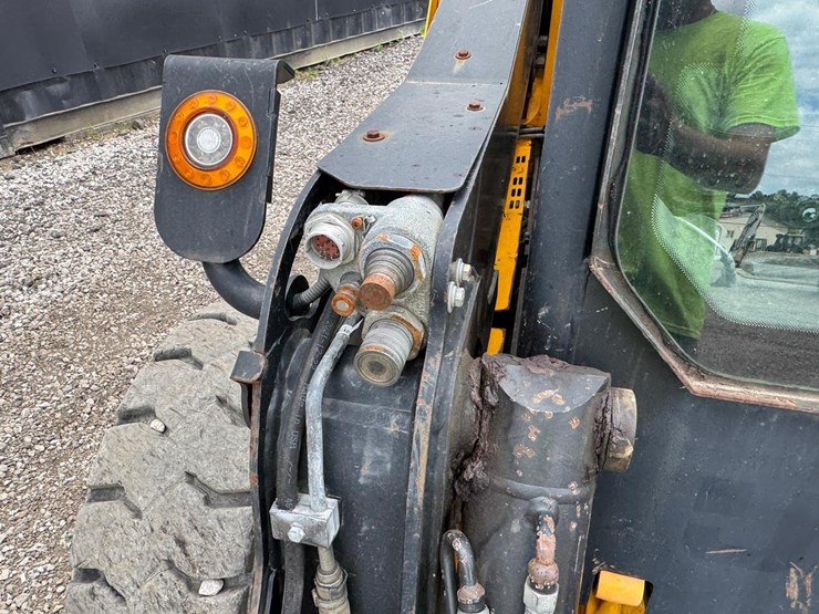 jcb-190t-image-12