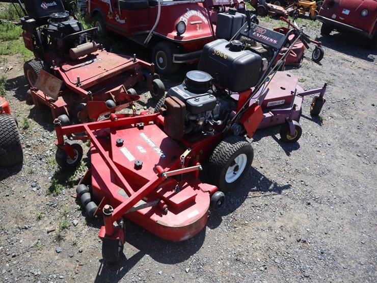 snapper-pro-walk-behind-mower-image-4
