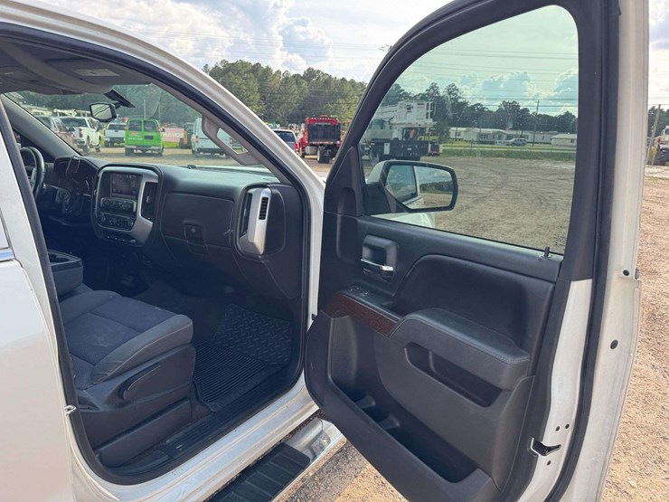 2015-gmc-sierra-1500-sle-image-15