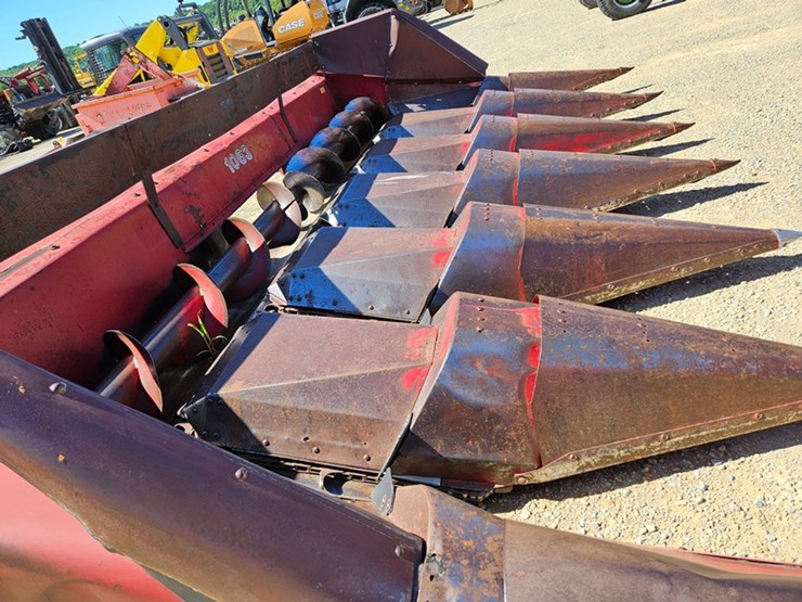 case-ih-1063-image-12