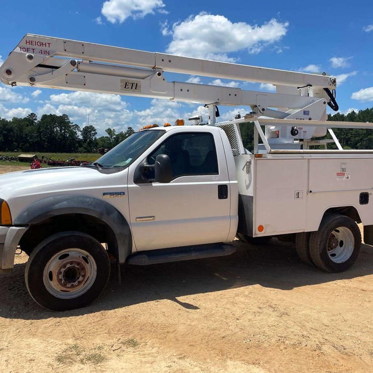 2006 FORD F550