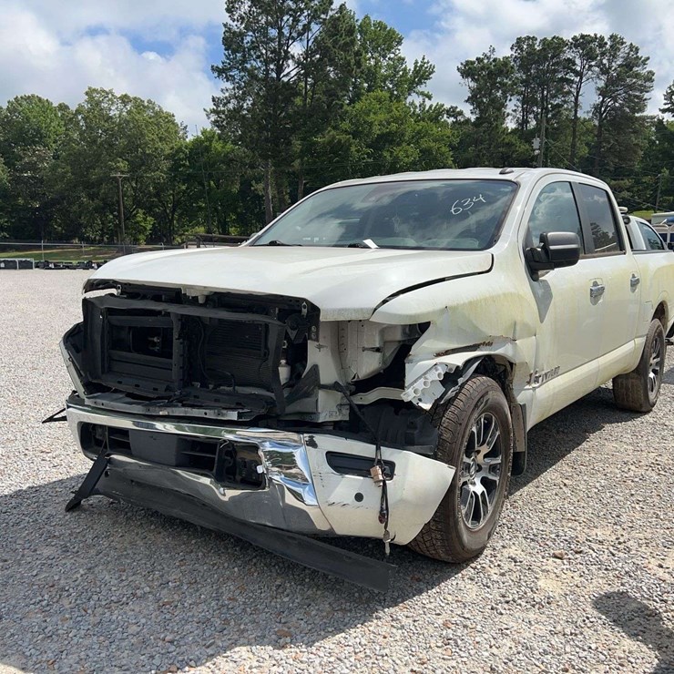 2021 NISSAN TITAN