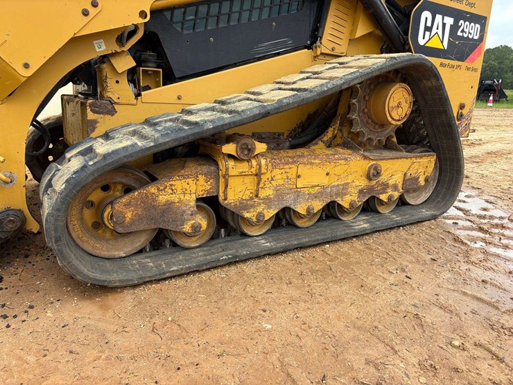 2014-caterpillar-299d-image-21