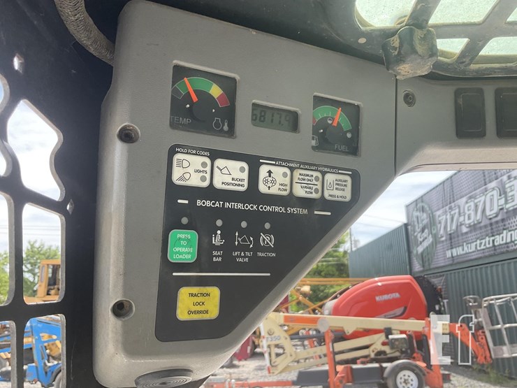 2006-bobcat-s300-image-15