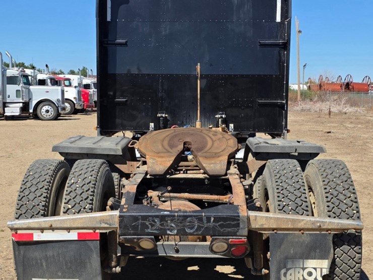 2013-peterbilt-388-image-6