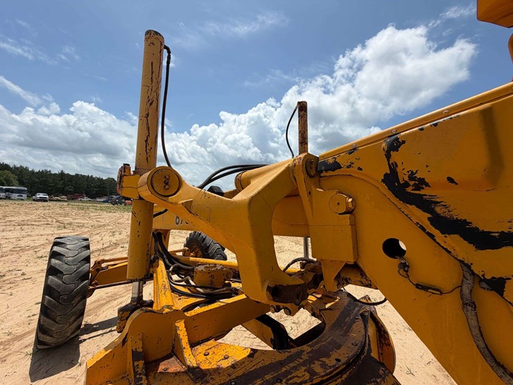 deere-670b-image-16