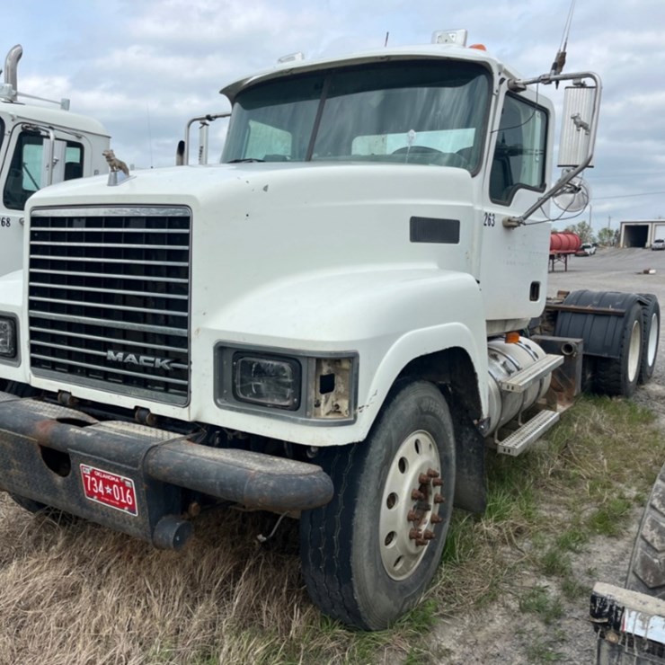 2009 MACK CHU613 (INOPERABLE)